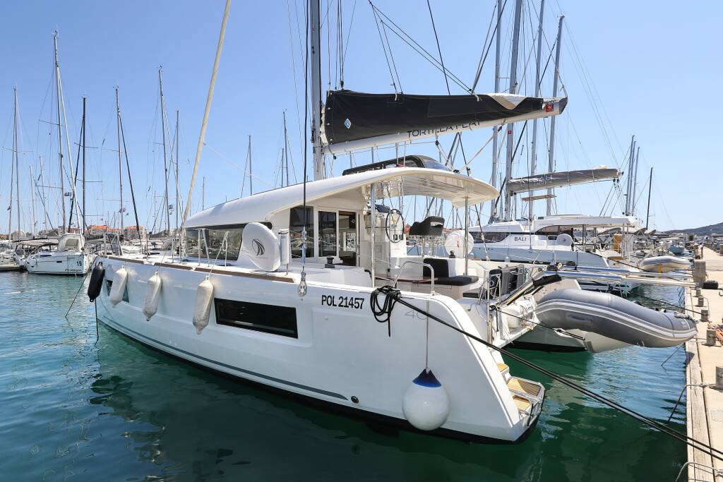 Lagoon 40, Tortilla Flat