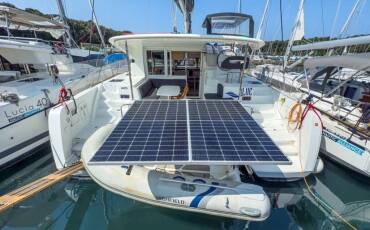 Lagoon 40 Blue