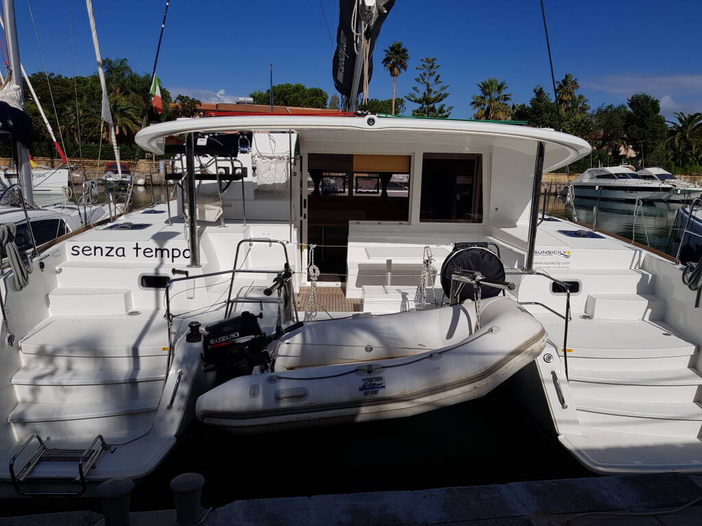 Lagoon 400 S2, Senza Tempo