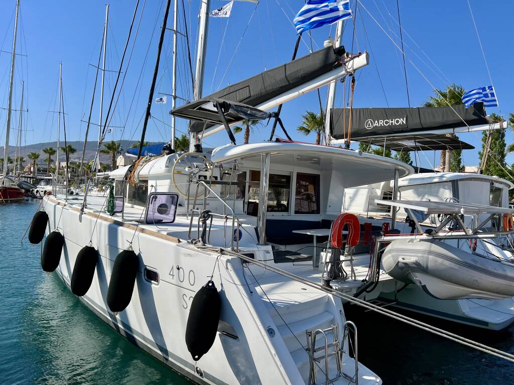 Lagoon 400 S2, Cata Loca