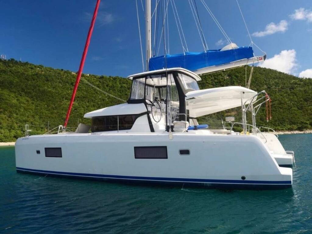 Lagoon 42, 2020,  Air Condition, Generator, Water maker, Solar panel, Only with skipper, 2 SUP offered free, Tiamo IV