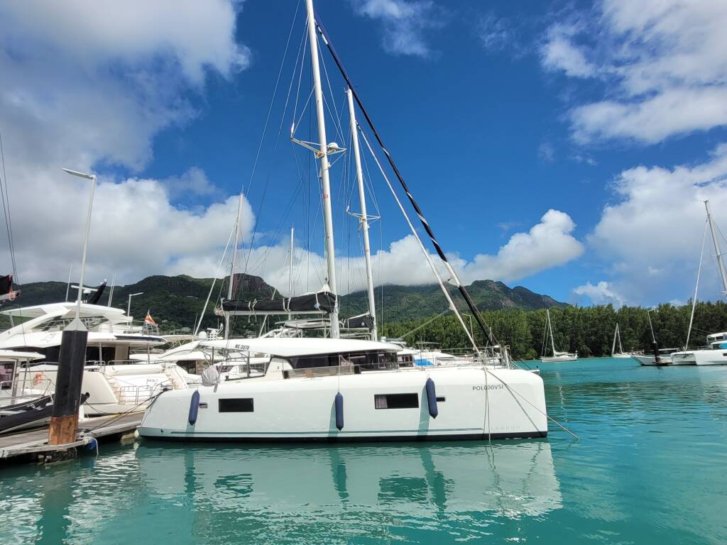 Lagoon 42, Best Love