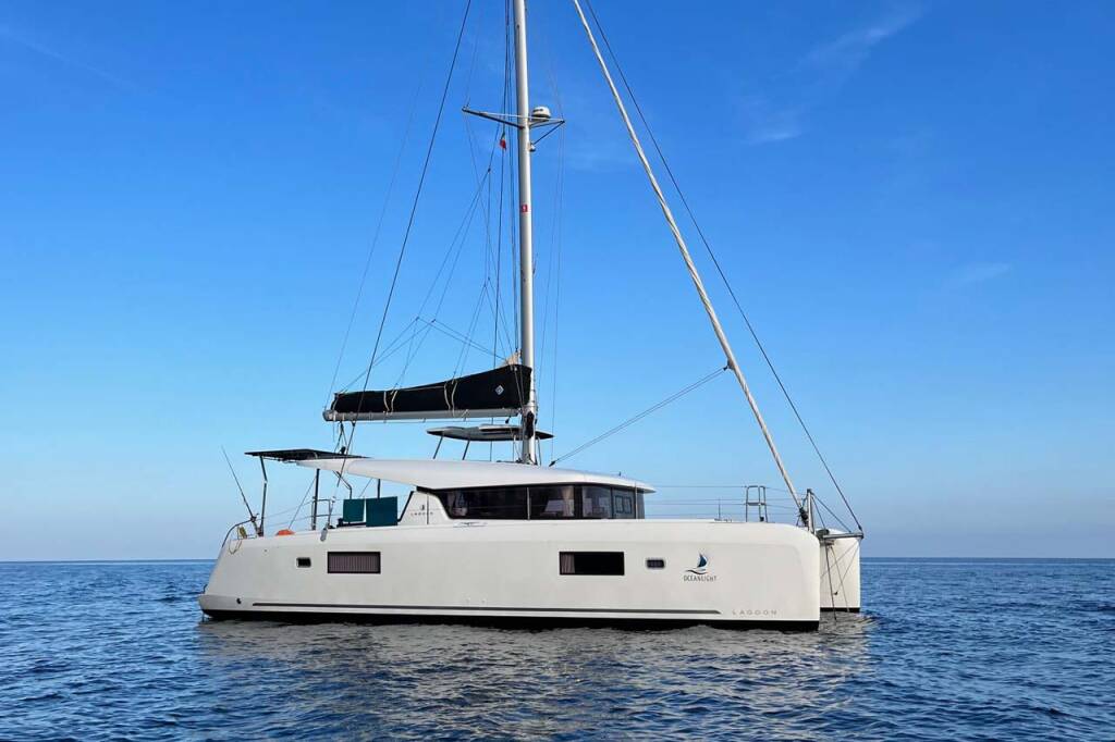 Lagoon 42, Ocean Light