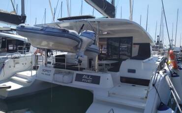 Lagoon 42, All Five