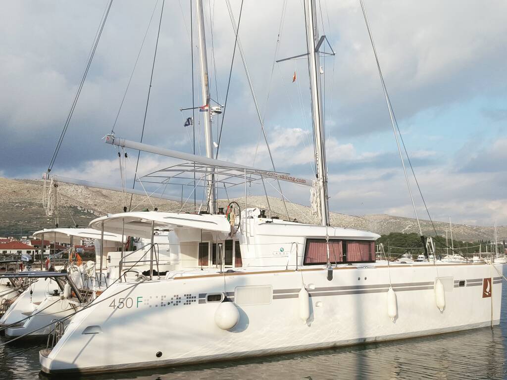 Lagoon 450 F Luxury, BLUE BERRY