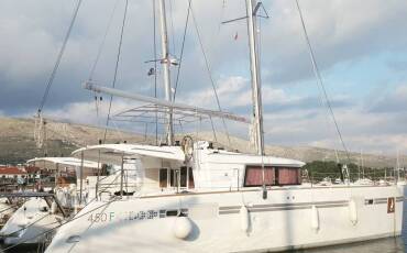 Lagoon 450 F Luxury BLUE BERRY