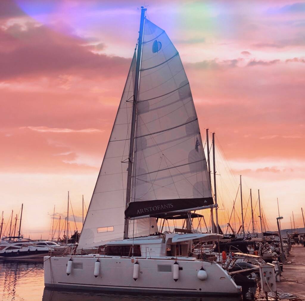 Lagoon 450 F, Aristofanis