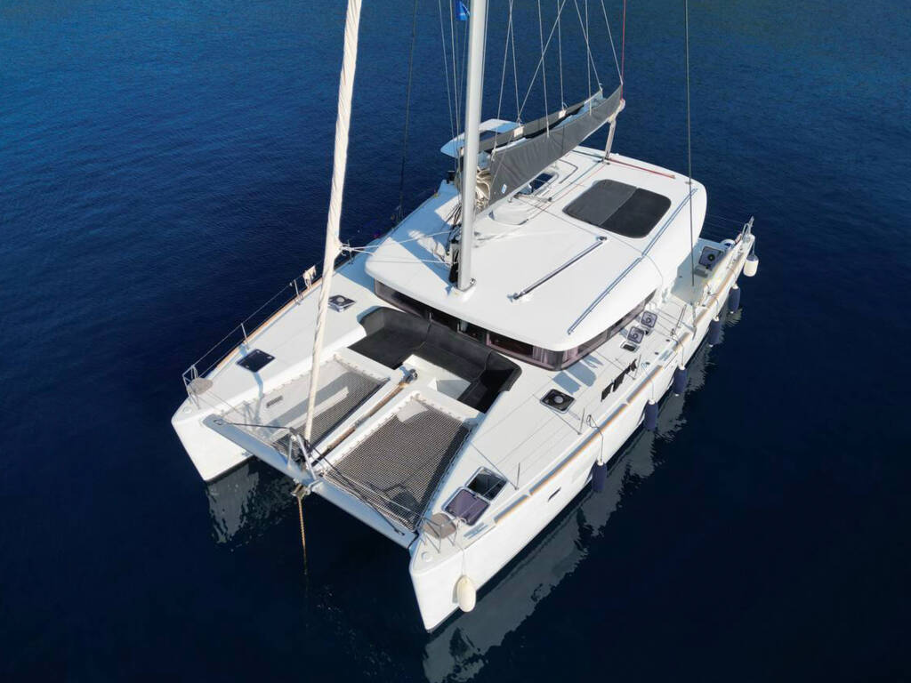 Lagoon 450 Sport, Saga