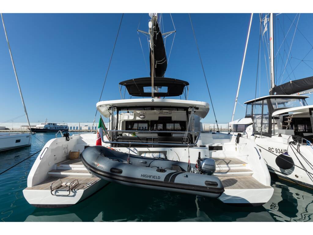 Lagoon 46 , New