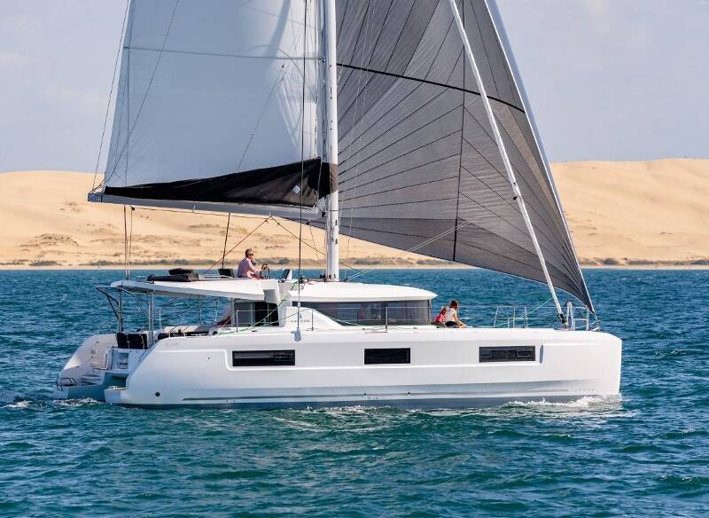 Lagoon 46, FLX