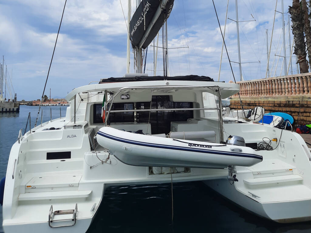 Lagoon 46, nessun nome