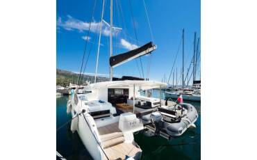 Lagoon 50, BADI