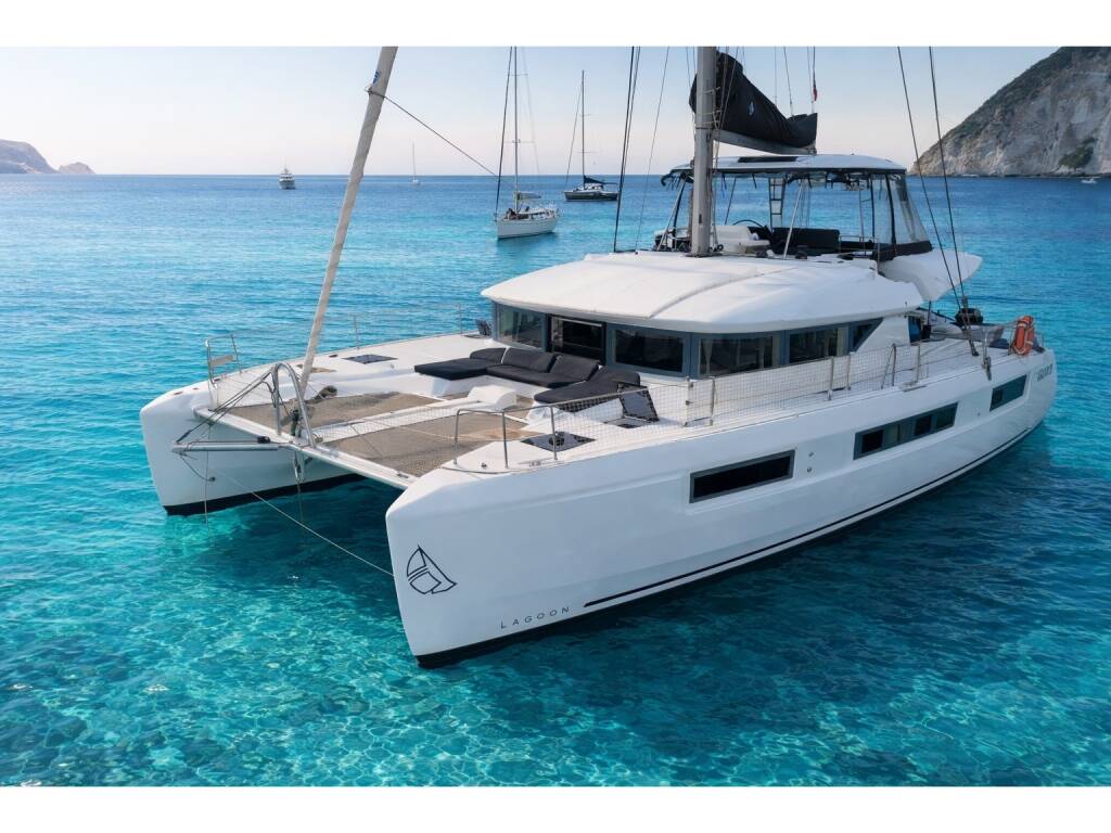 Lagoon 50, Titti
