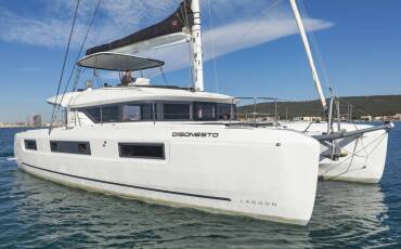 Lagoon 51, DISONESTO