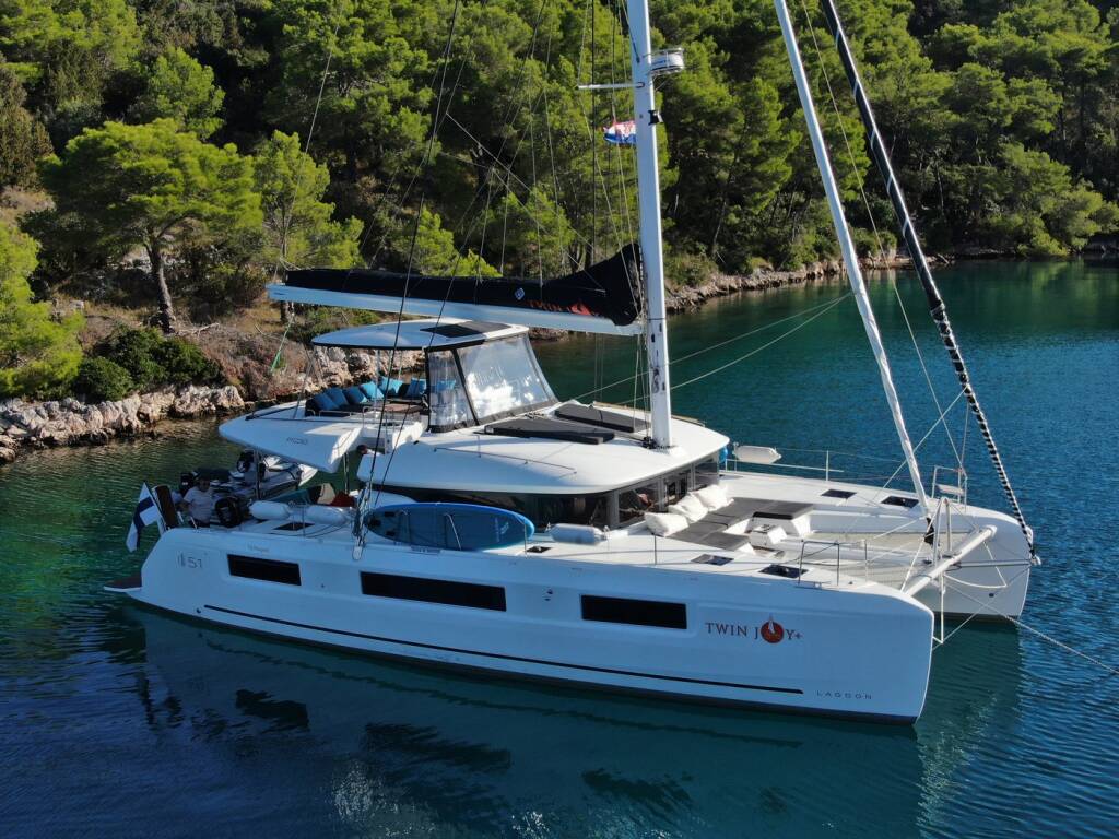 Lagoon 51, Twin Joy +