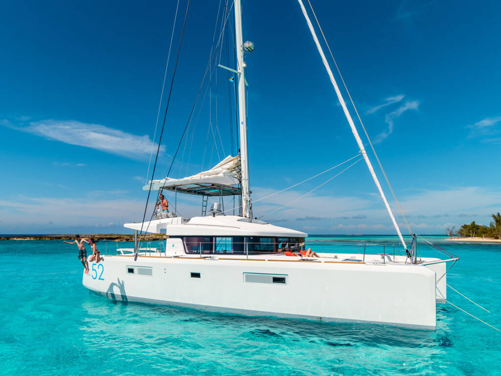 Lagoon 52F, AKANA