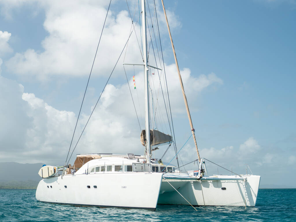 Lagoon Switch 570, Faro