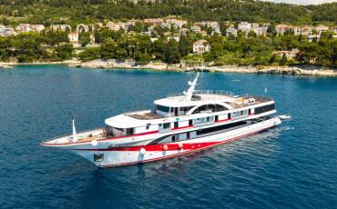 Luxury Motor Yacht Antaris