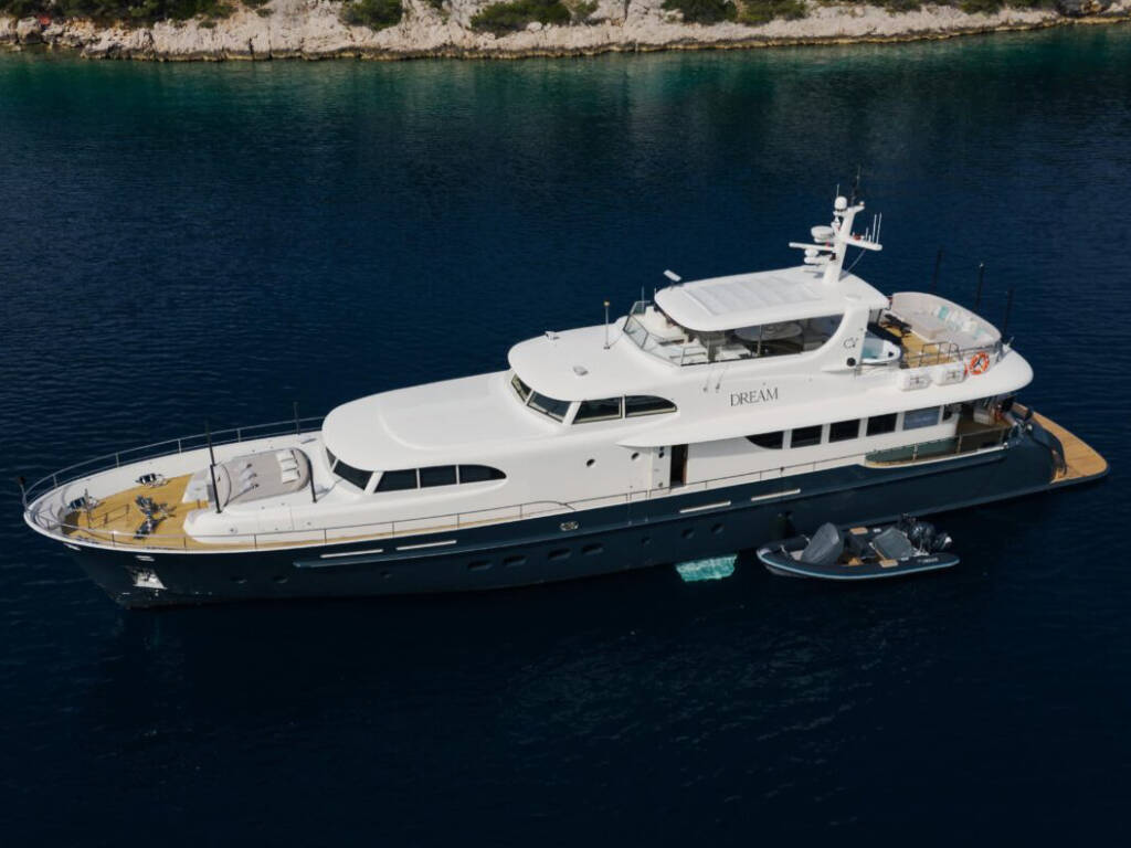 Luxury Motor Yacht, Dream