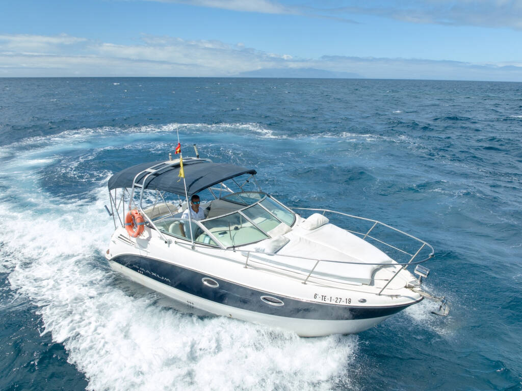 Maxum Marine 2700SE, Armani