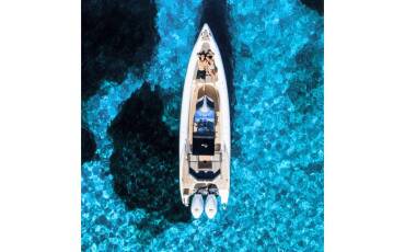 Motorboat Carpe Diem