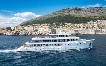 Motoryacht Yolo, Yolo