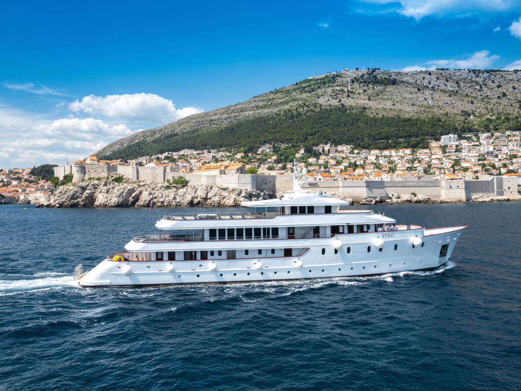 Motoryacht Yolo, Yolo