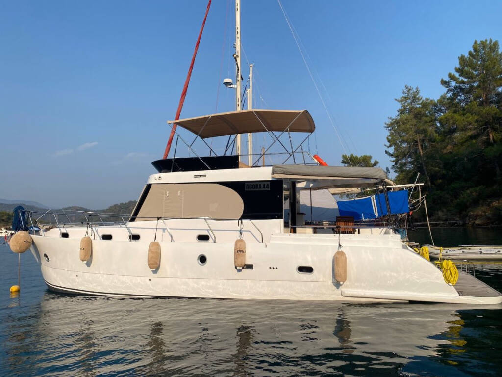 Motoryacht, Rigels