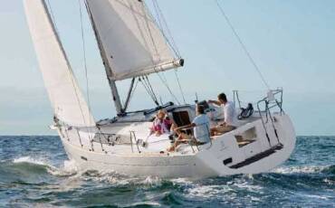 Oceanis 34, Rebecca