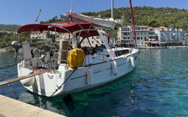 Oceanis 35, Gala