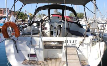 Oceanis 37, Julie