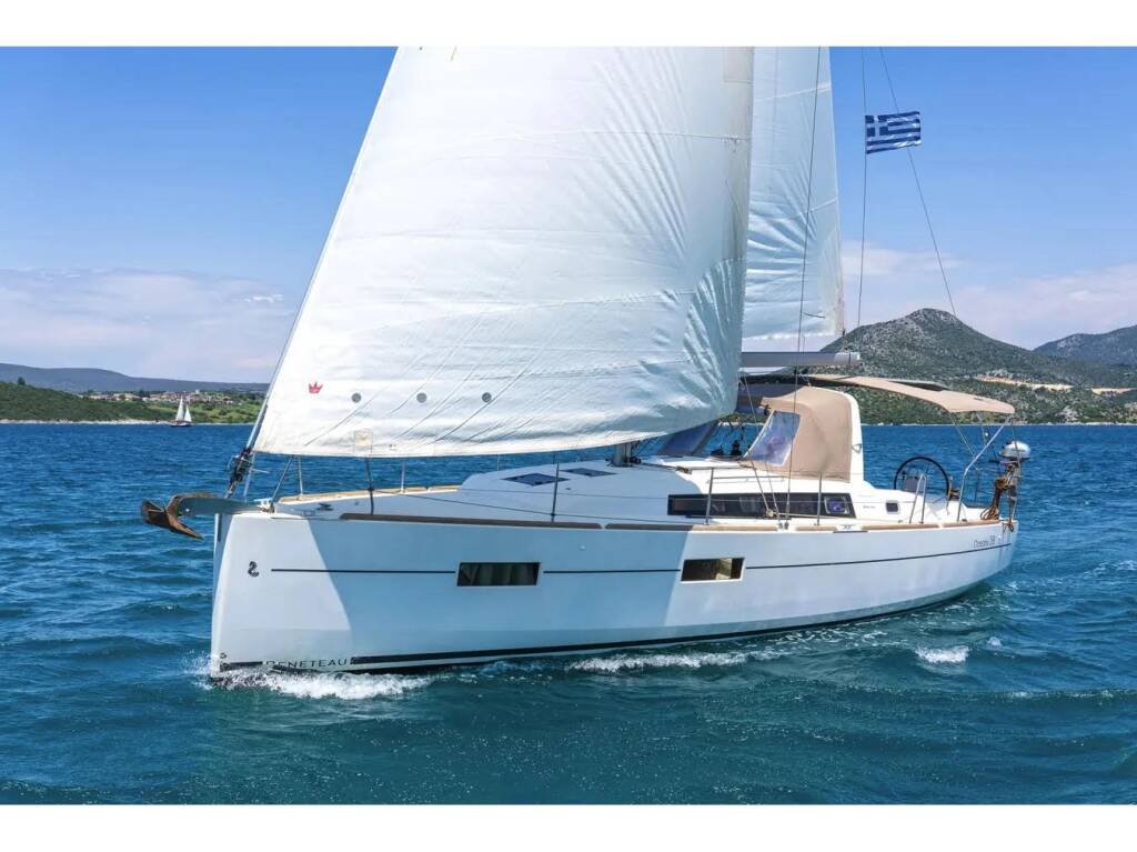Oceanis 38, Zografia
