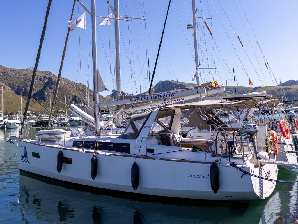 Oceanis 38, MOIN