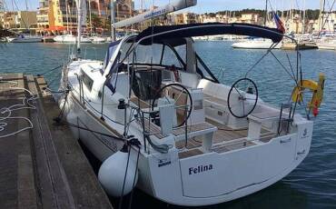 Oceanis 38, Felina