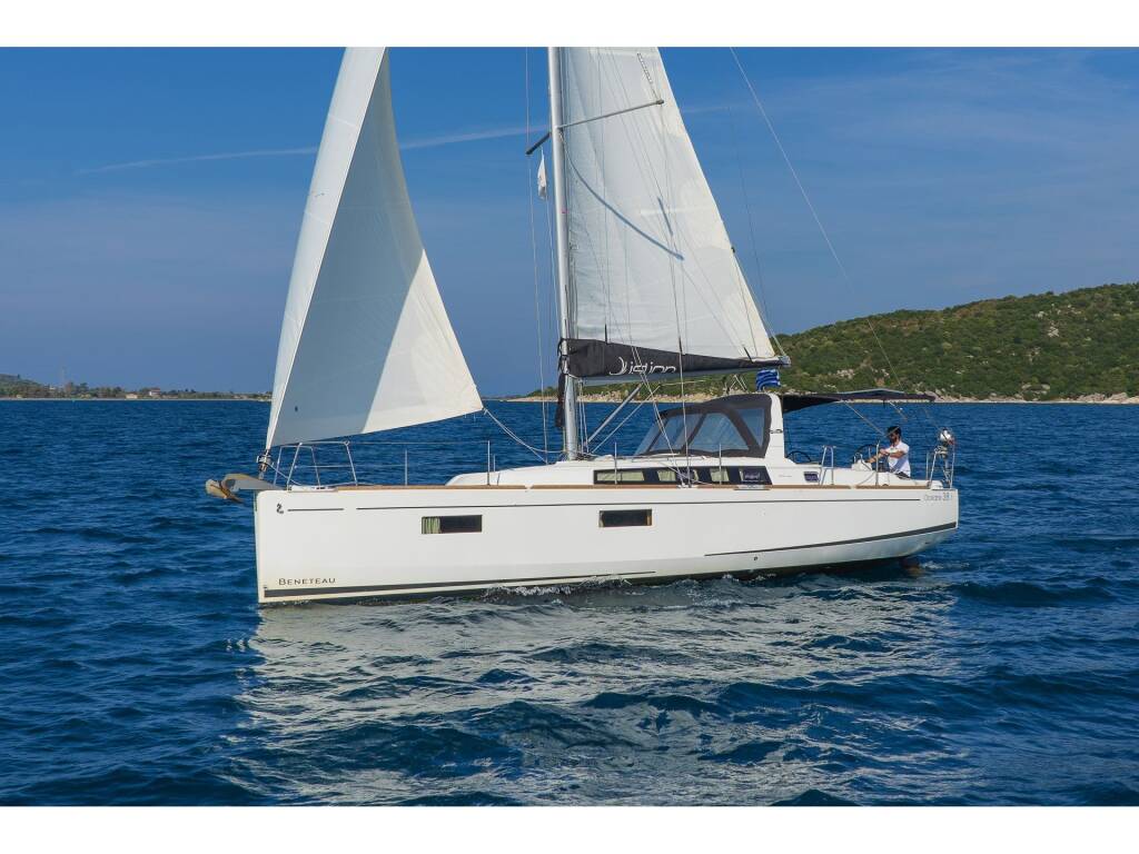 Oceanis 38.1, PHILYRA