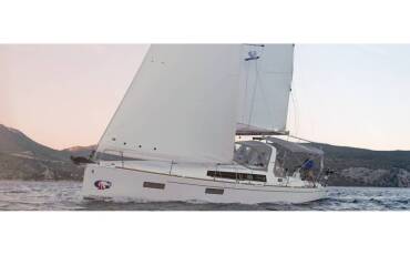 Oceanis 38.1, SIRINA