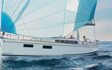 Oceanis 38.1 Tricicle