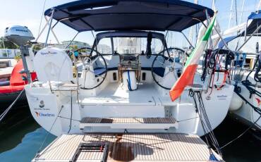 Oceanis 40.1, Oneiros - Comfort line