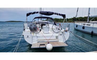 Oceanis 40.1, Sali