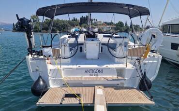 Oceanis 40.1, Antigoni