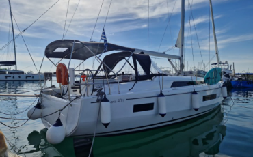 Oceanis 40.1, Lena