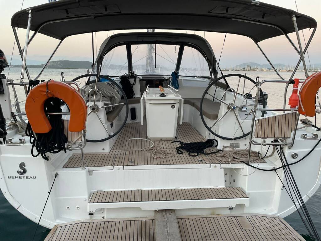 Oceanis 40.1, Aurora