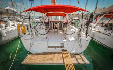 Oceanis 41.1, PORTERUSA