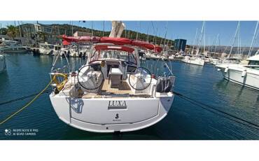 Oceanis 41.1, LUXA