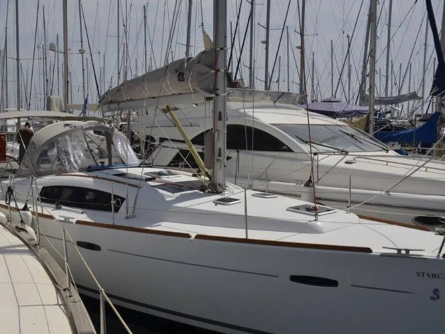 Oceanis 43, Starcat