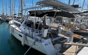 Oceanis 45 V, Viki