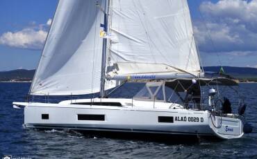 Oceanis 46.1, Emma