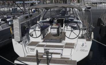 Oceanis 48, Trim