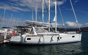 Oceanis 48,  Chara