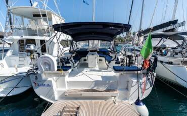 Oceanis 51.1, Anfitrite - Comfort line